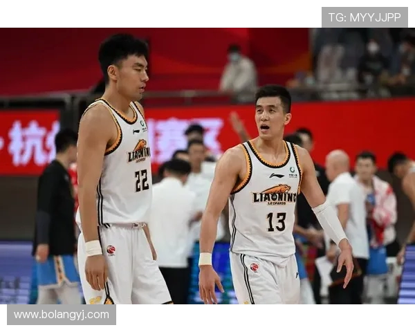 北京篮球队团队协作新模式探讨与热议推动球队整体实力提升