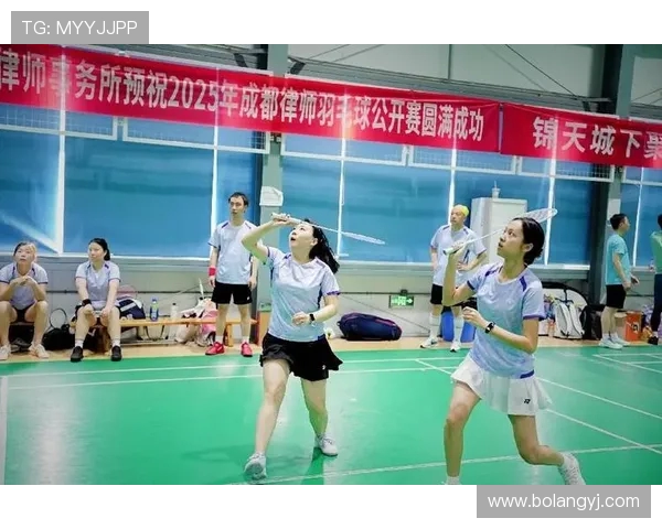 成都羽毛球队比赛经验引发热议球迷与专家观点交锋分析