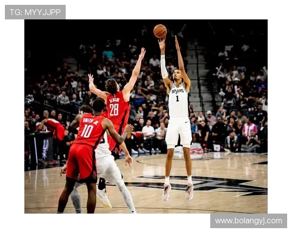 文班亚马法国队首场比赛狂砍27分震撼意大利引发NBA球探热切关注